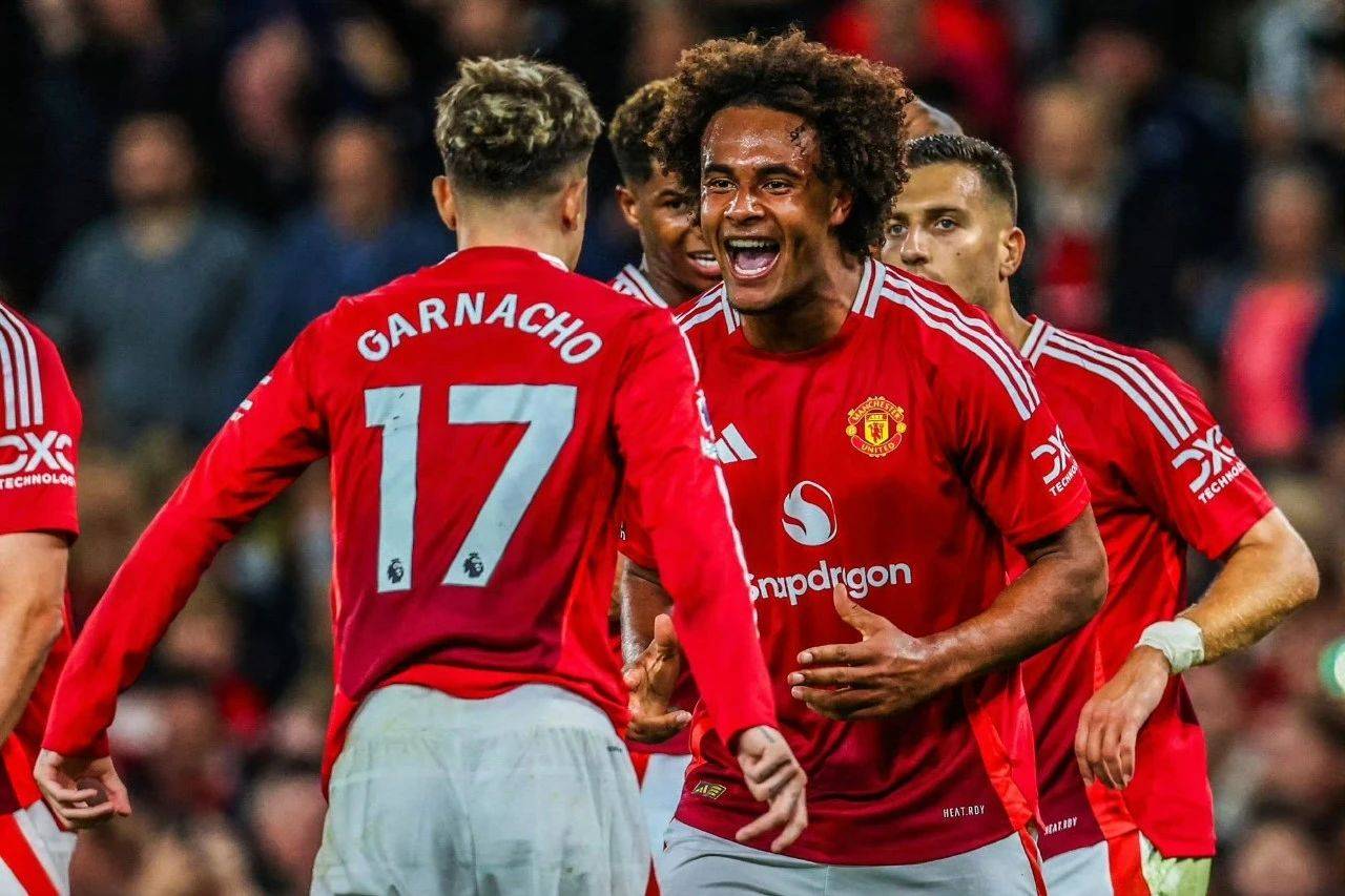 她在采访中 她在采访中