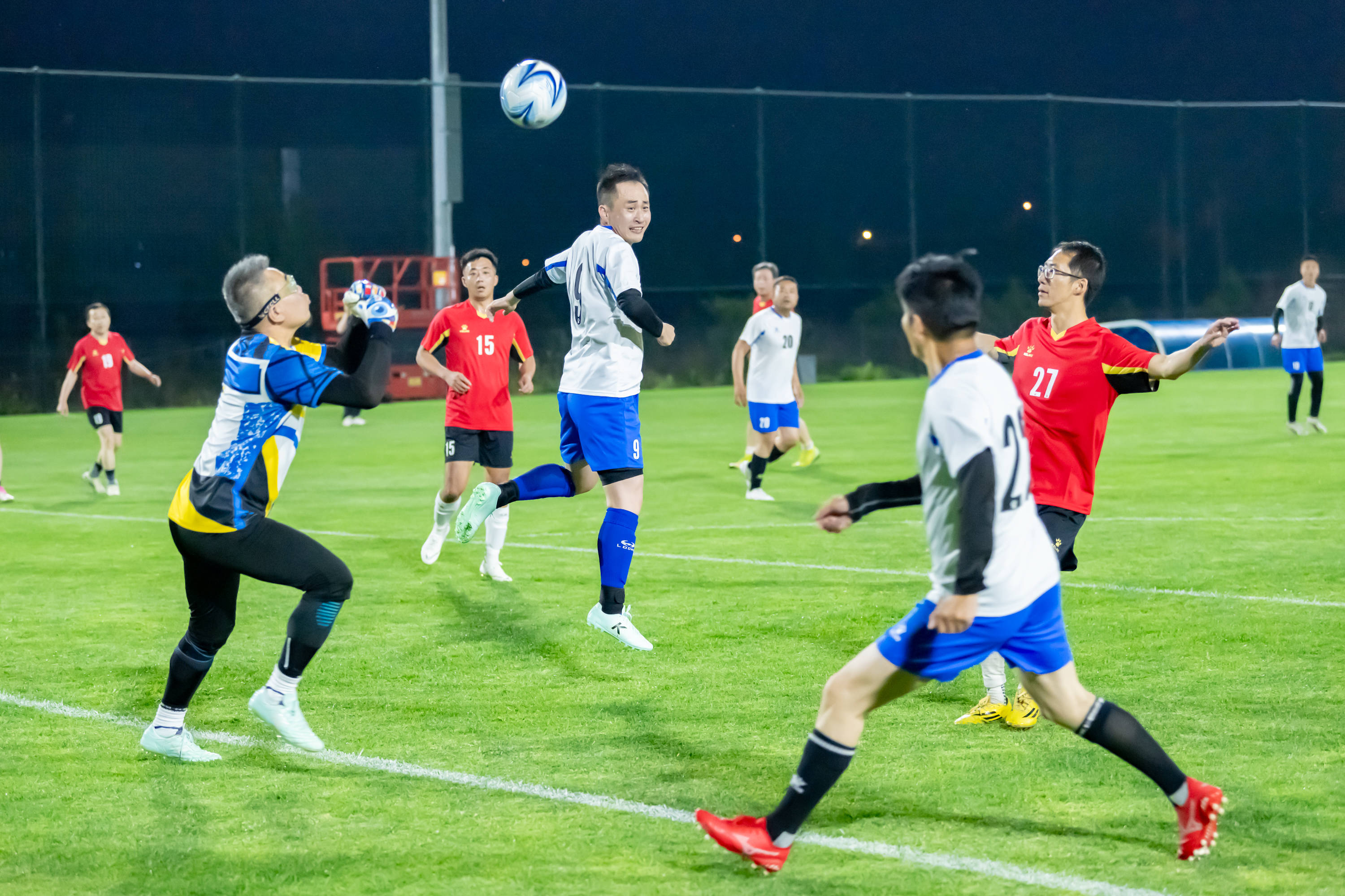 球迷们的激 球迷们的激