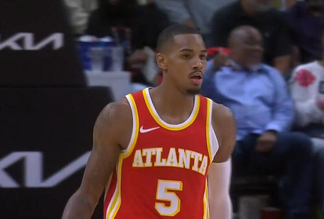 樊振东这样 樊振东这样