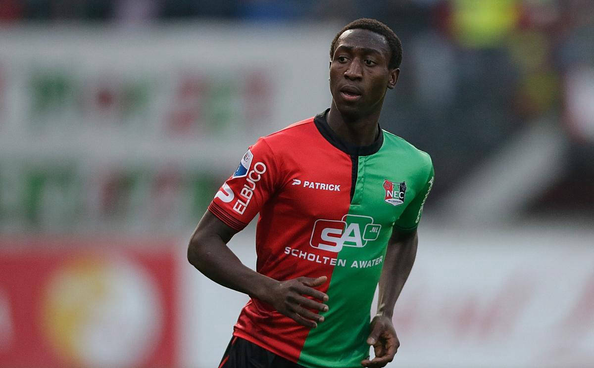 队长首秀 队长首秀